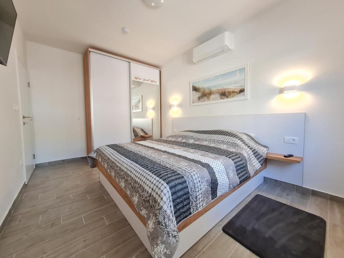 Ferienwohnung Belle Oasis Novi Vinodolski Exterior foto