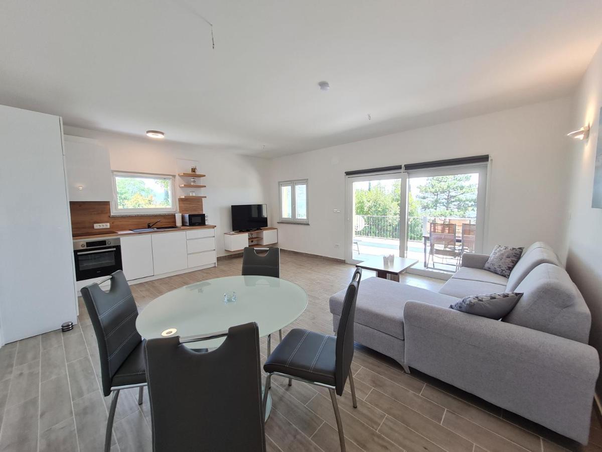 Ferienwohnung Belle Oasis Novi Vinodolski Exterior foto