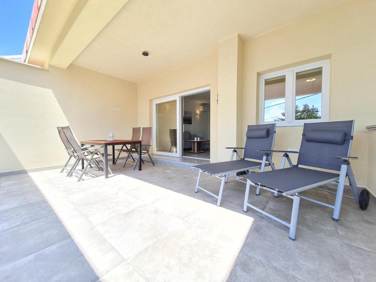Ferienwohnung Belle Oasis Novi Vinodolski Exterior foto
